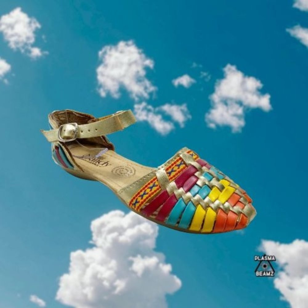 Sandy Exclusivas Rainbow Woven Sandals 21